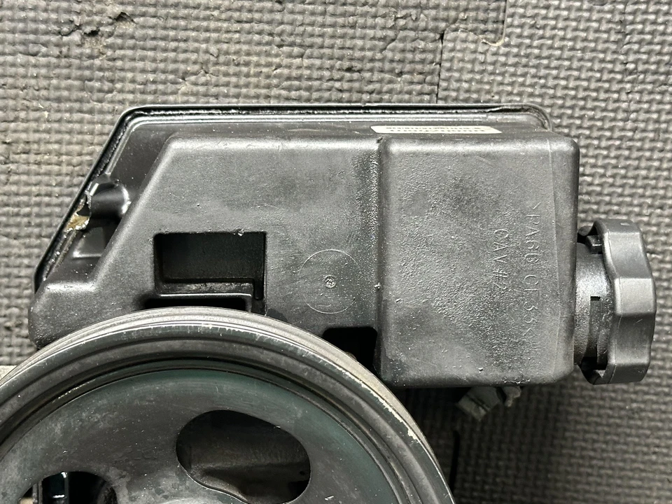 Bomba de dirección asistida GMC Canyon 2,8 L 2004 2005 2006 2007 2008 2009 2010 2011 2012 Foto 4 de 4