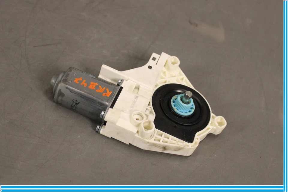 11-18 Audi A8 A8L D4 Rear Right Passenger Side Window Lift Motor 8K09598D1B Oem - Image 3 of 4