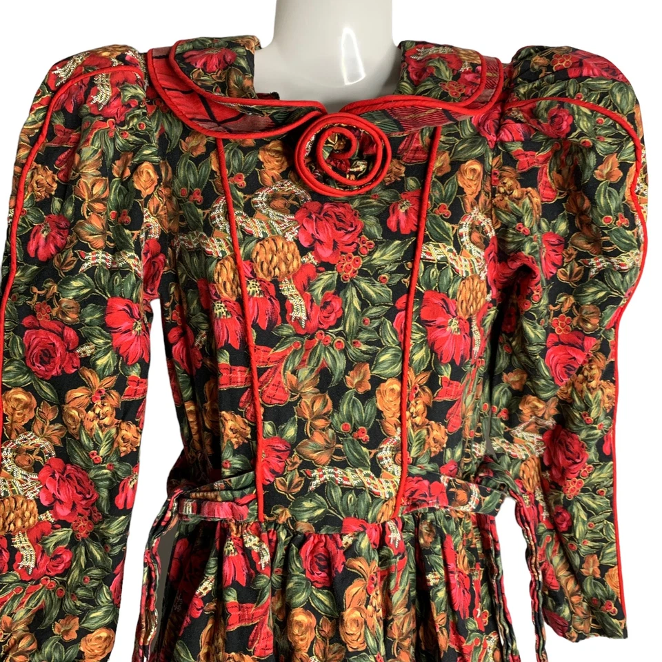 Vestido de vacaciones vintage años 90 Daisy Kingdom niñas 8 negro rojo floral a cuadros Foto 2 de 4