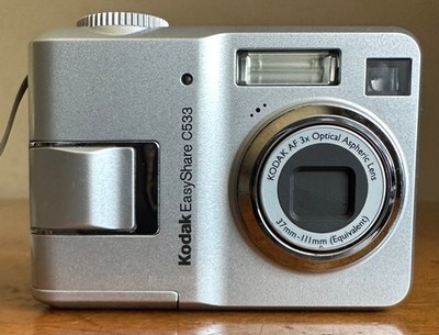 Kodak EasyShare C533 14MP 3x Optical Zoom Compact Built-In Flash Digital Camera