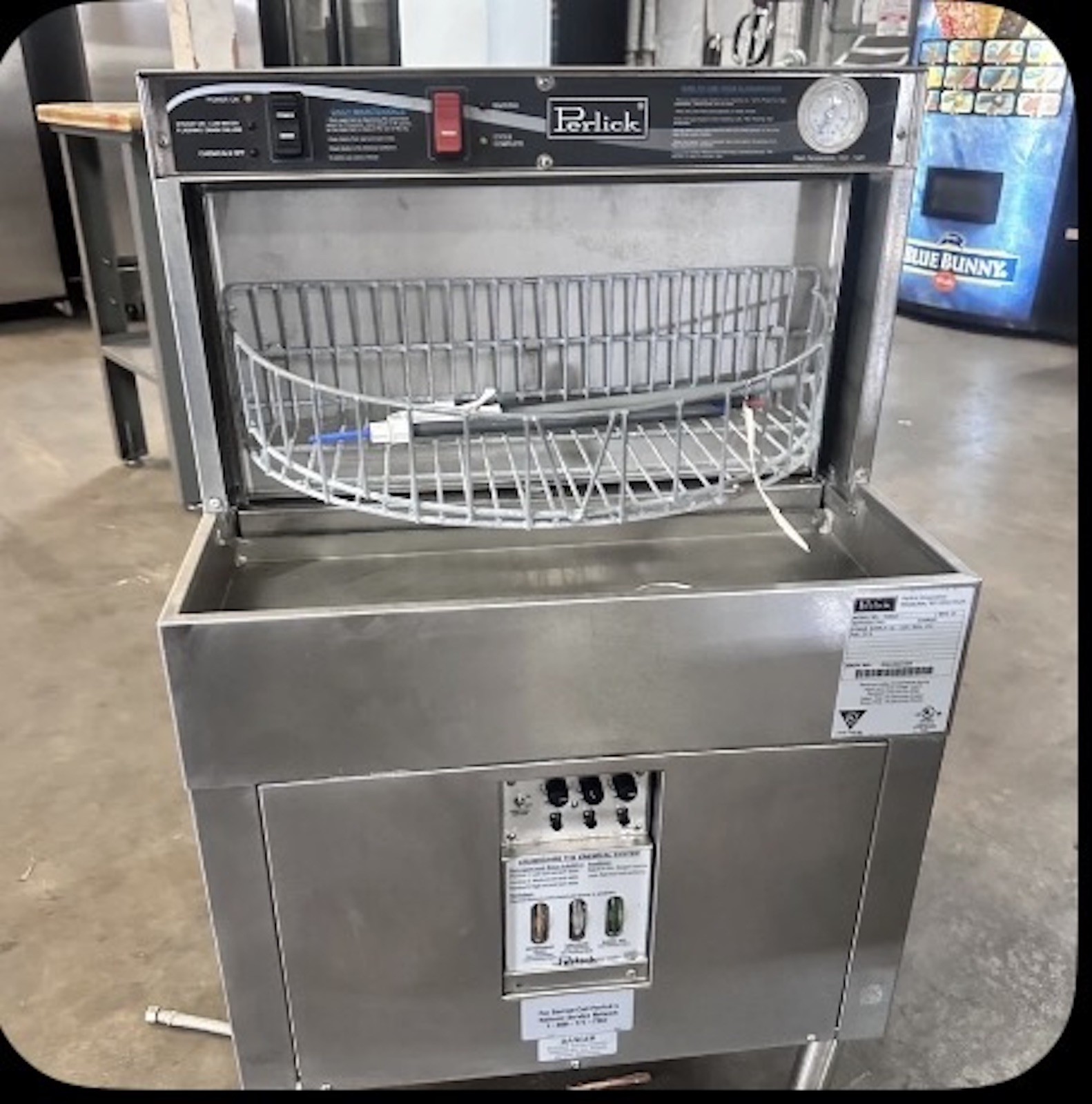 Perlick PRBR24 Undercounter Glass Washer With 720 Glasses /hr Capacity