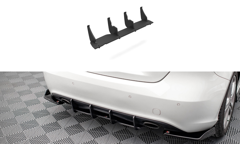 Diffuseur de pare-chocs arrière rouge Maxton pour Mercedes Classe A W176 en ville