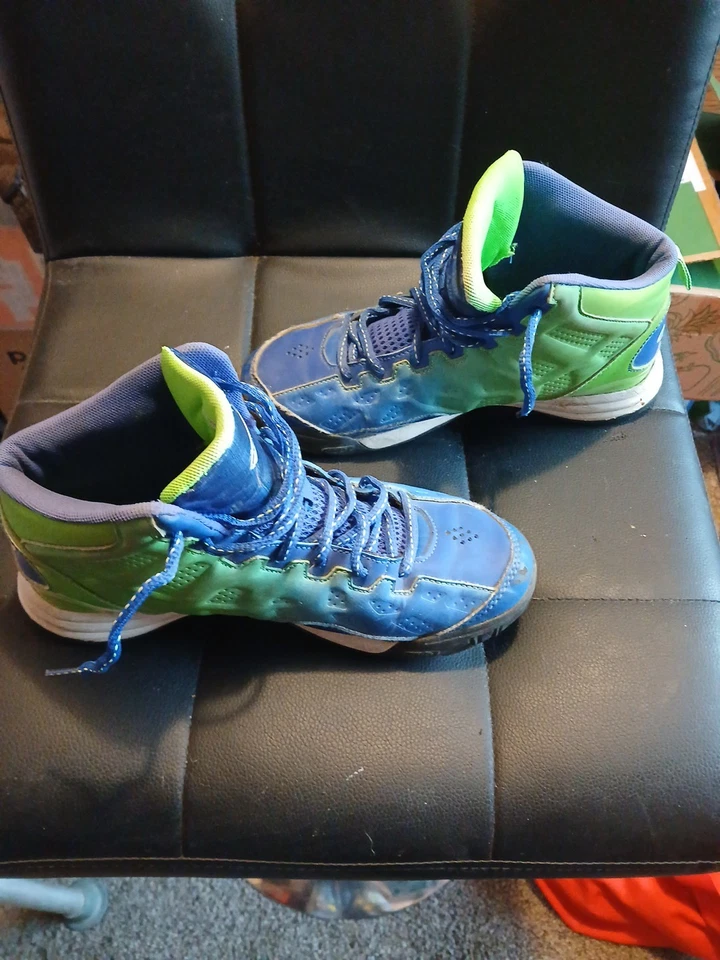AND1 Show Out Boys Basketball Shoes Blue/Green/White Size 5 - Image 4 of 4