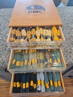 Vintage DMC Floss Wood 3 Drawer Embroidery Storage Box Dividers & 229 Pc. Floss 