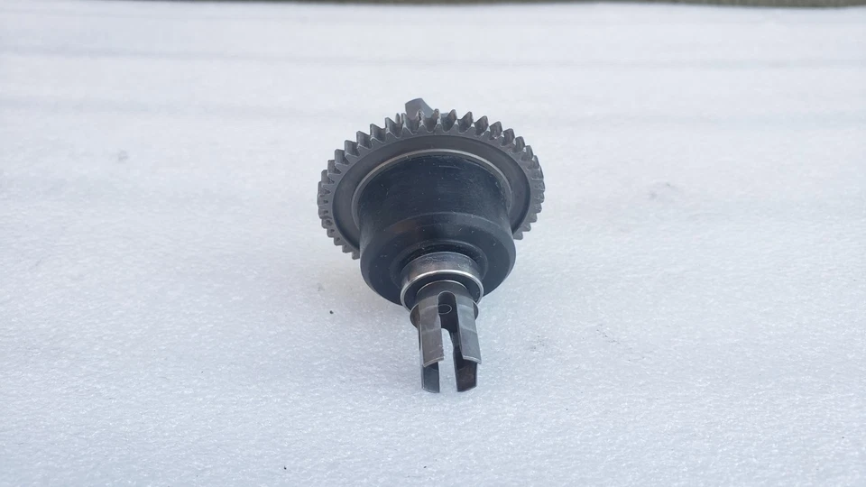  MUGEN MBX8  CENTER DIFF  - Image 3 of 3