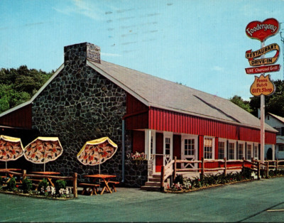 Foodergong Hay-Loft Gift Shop Ephrata Pennsylvania 1960  Vintage Postcard 9807