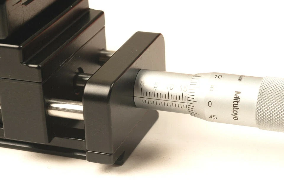 Riel de enfoque de micrómetro Hejnar - Arca-Swiss Macro Precision, hecho en EE. UU. Foto 4 de 4