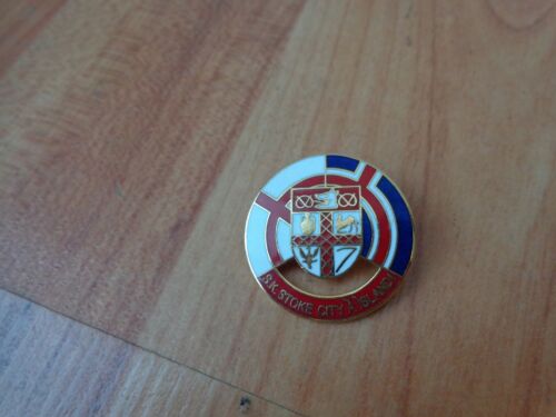Classico Stoke City Crest & Islanda Bandiera Smalto Calcio Spilla