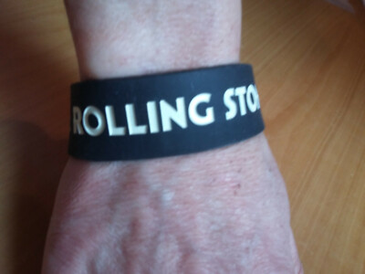 Rolling Stones Zip Code Fan Gummi Armband Duchmesser ca. 6,5 cm