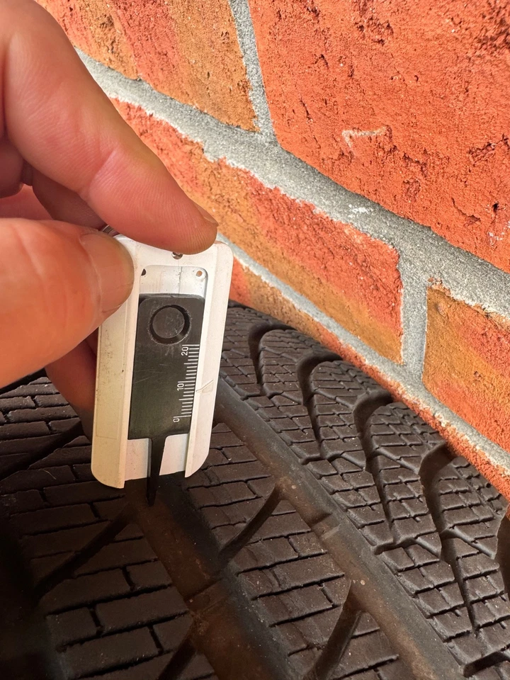 Winterreifen plus Felgen für Mercedes z.B. GLC, CL 216 Pirelli P Zero - Bild 4 von 4