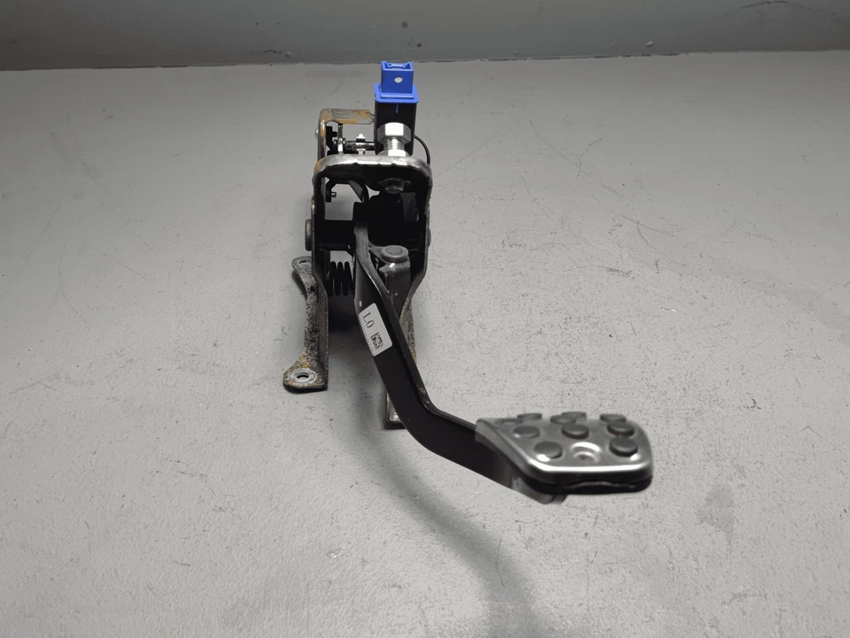 2017-2020 HONDA CIVIC SI CLUTCH SHIFT SHIFTER PEDAL OEM - Image 2 of 4