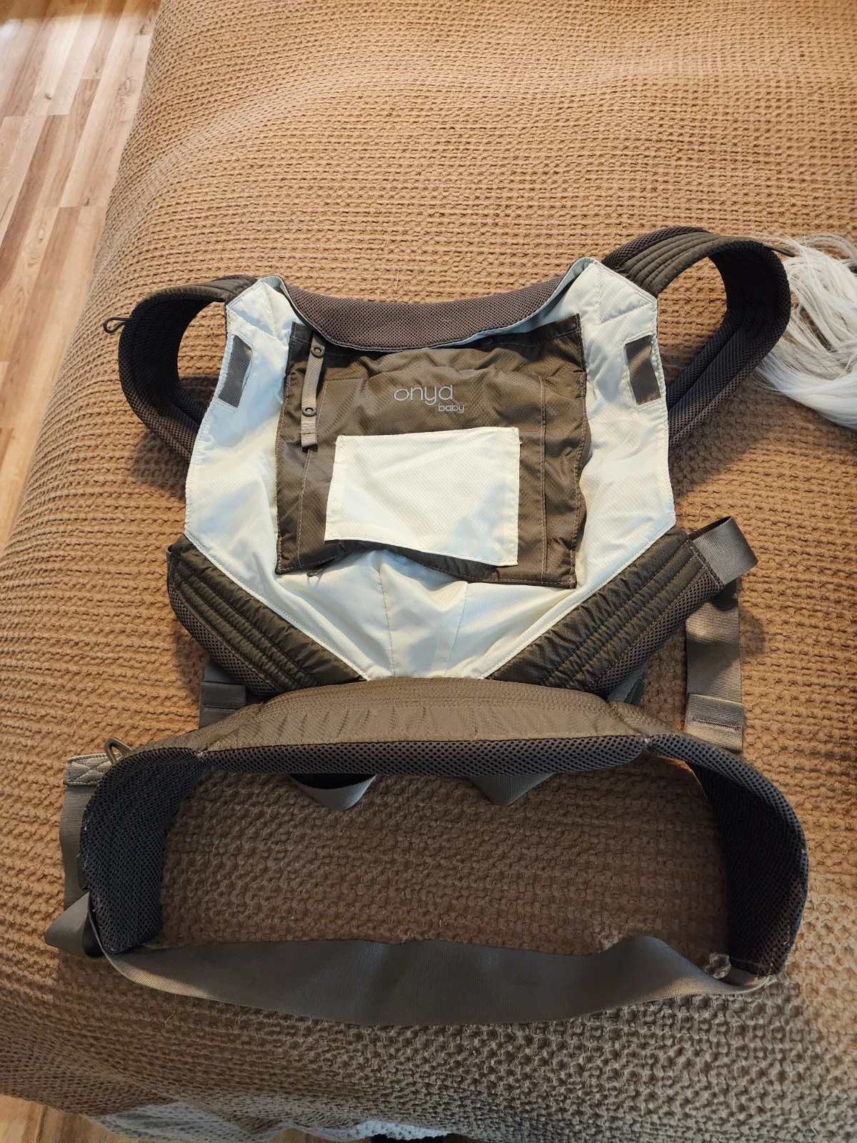 Onya Baby Carrier Outback Gray Soft Structured Hiking Backpack 15-45 lbs Mesh