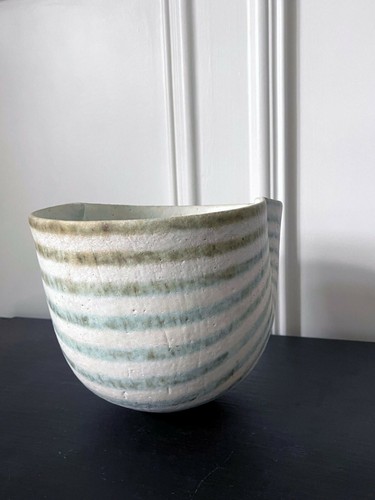 Ceramic Bowl Shape Vessel by British Studio Potter John Ward - Picture 5 of 11