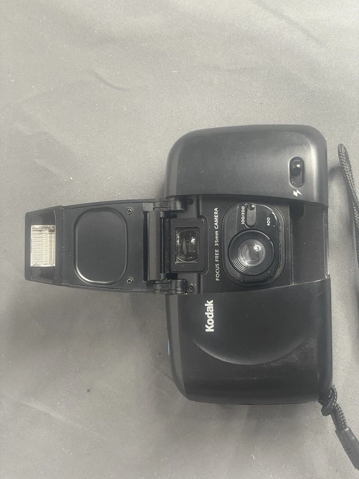 Vintage Kodak Cameo Focus Free 35mm Point & Shoot Camera W/ Flash - Image 2 of 4