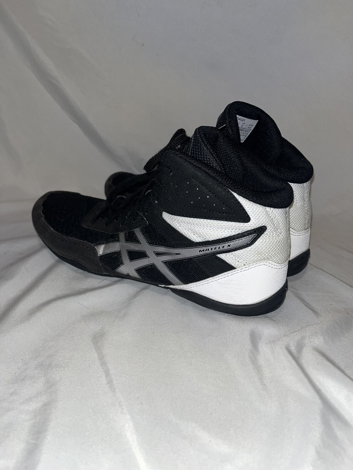 Size 10 ASICS MATFLEX 6 MENS WRESTLING BOXING BLACK WHITE SHOES