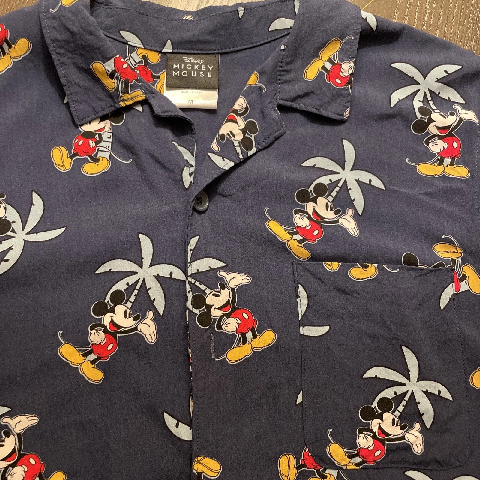 Disney Shirt Mens Medium Blue Hawaiian Shirt Rayon Mickey Mouse Beach Palm