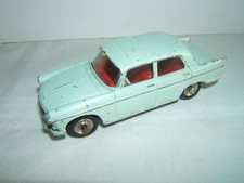 DINKY MECCANO PEUGEOT 404 MADE IN FRANCE  1/43  vintage 