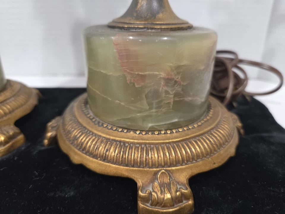 一对 (2) 法国古董黄铜大理石帝国风格台灯 - 高:15 3/4 — 第 2/4 张图片