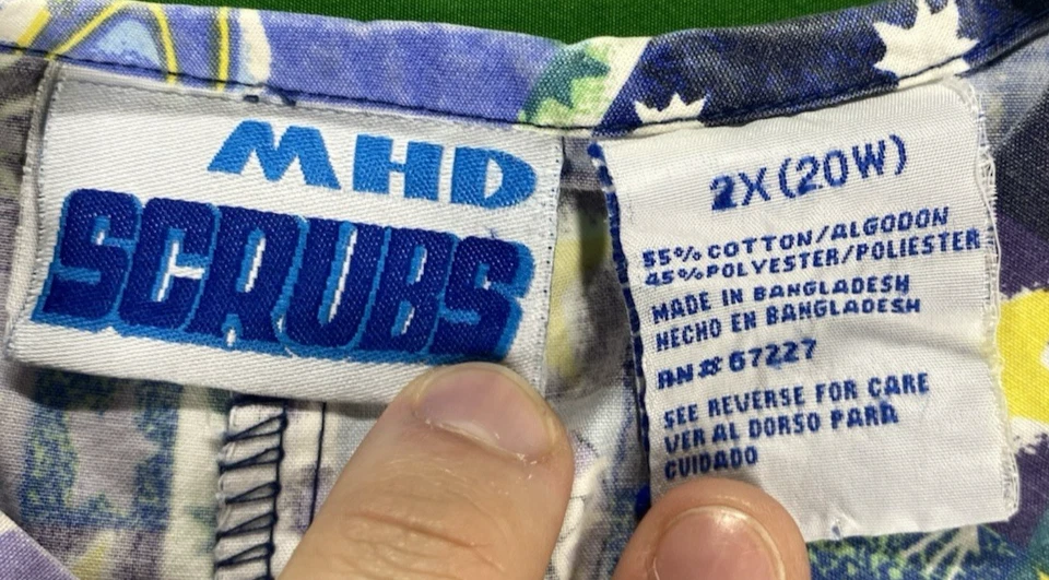 2 XL Planet Star Checkered Pattern MHD Scrubs Scrub Top - Image 2 of 4