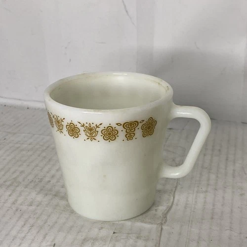 Vintage Pyrex #1410 Butterfly Gold Coffee Mug Cup Milk Glass D Handle 300ml