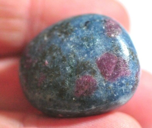 RUBY in KYANITE TUMBLESTONE - Approx. 2.7 x 2.4 cms - 21.97 gms #B - Picture 3 of 4