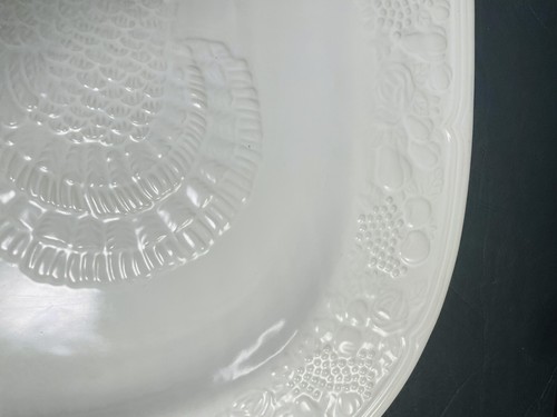 Martha Stewart FOREST GROVE TURKEY Stoneware 18.5 X 14.5 Platter Embossed White - Picture 9 of 11
