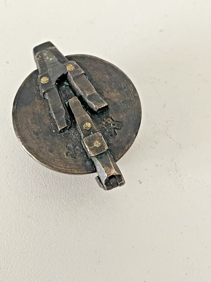 Anciens poids à godets ou CHARLEMAGNE bronze XIXème poinconnés 107grs . - Photo 3/4