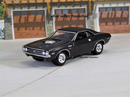 1971 71 Dodge Hemi Challenger R/T Triple Black Shaker Hood - Picture 9 of 10