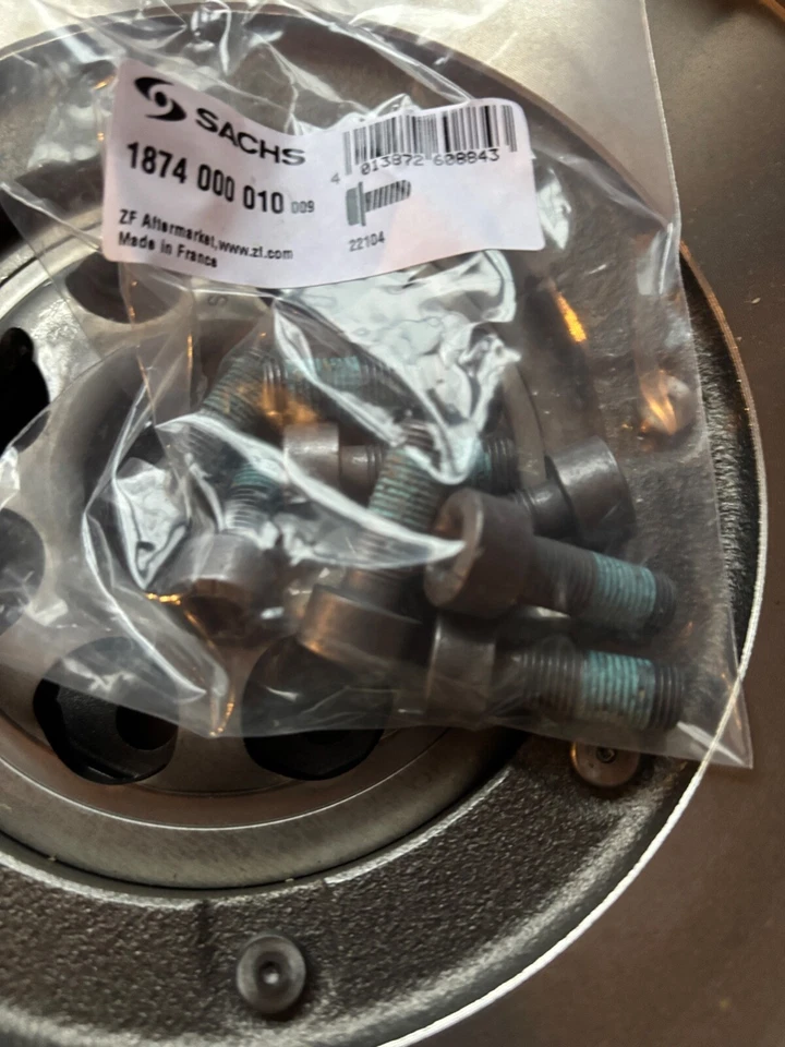 New DMF Sachs 2294001899 OE 0532X7  Citroen C4,C5 Picasso 2.0 HDI 2004-11 BNIB - Image 4 of 4