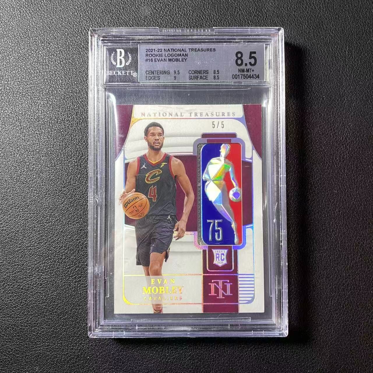 2021-22 Panini National Treasures Evan Mobley Rookie Logoman 75th /5 BGS 8.5 view 1