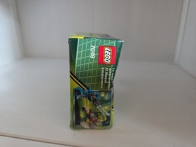 LEGO&reg; Alien Striker 7049 Conquest NEW Sealed Set Complete damaged Box