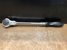 Snap-on F747 3/8" Drive Swivel Round Head Red Old Hard Handle Ratchet BLACK