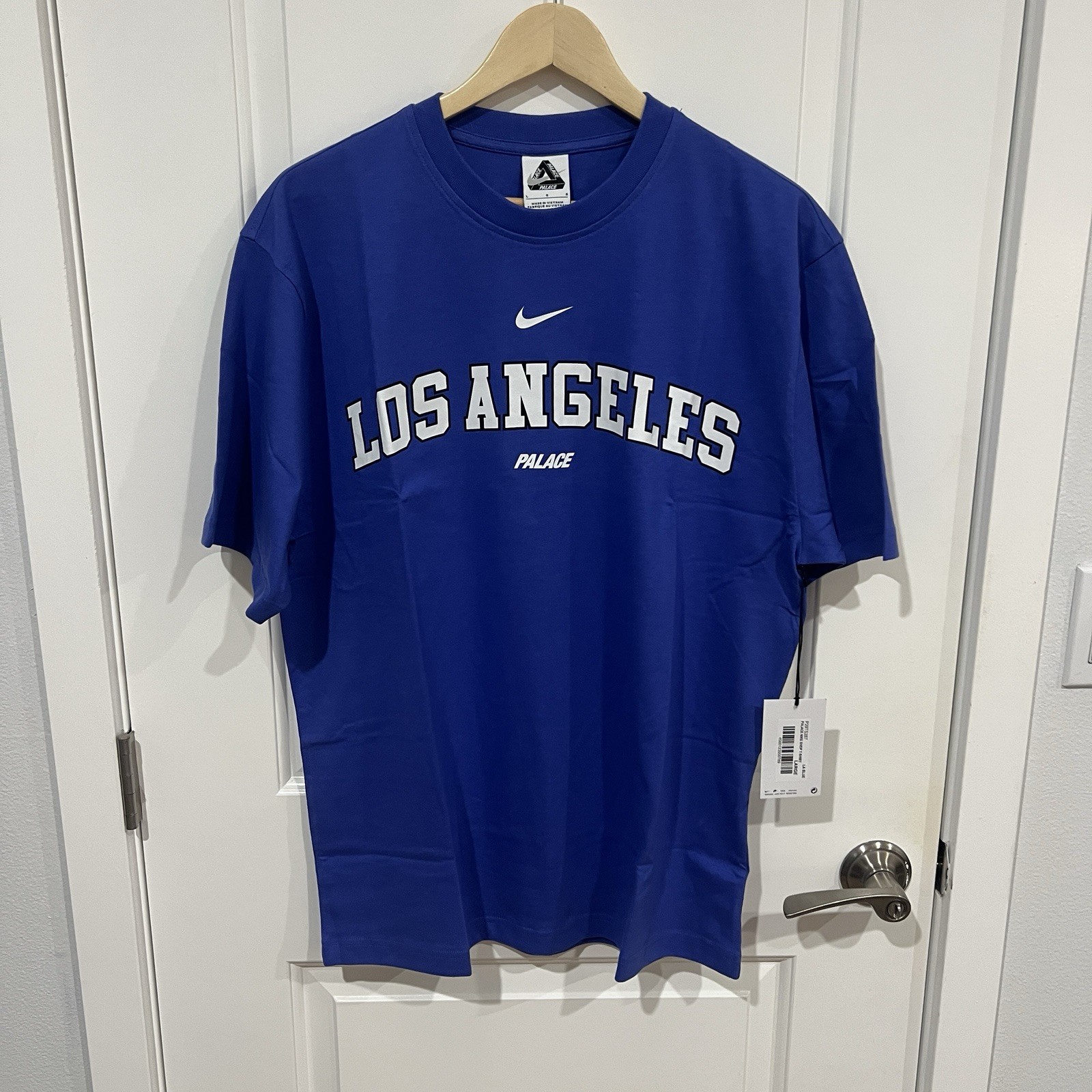 Palace Nike Los Angeles Exclusive T-Shirt (sz L)