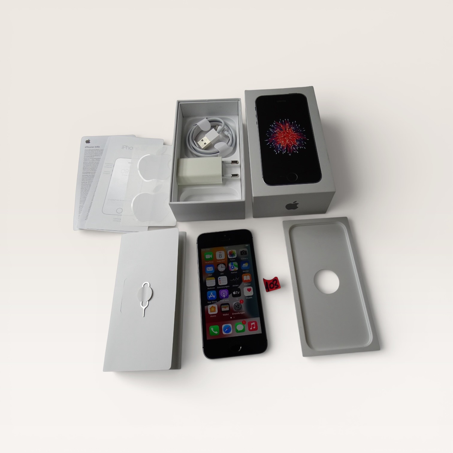 Apple iPhone SE 16GB Spacegrau! TOP ZUSTAND! Ohne Simlock! Neuwertig! OVP!