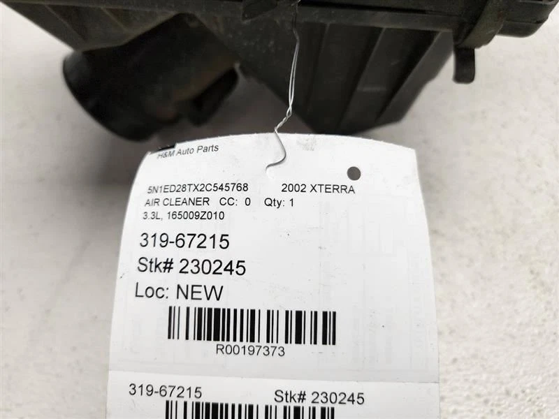 2002 Xterra Air Cleaner 6 Cylinder VIN E 4th Digit From 10/01 OEM 165009Z010 - Image 2 of 4