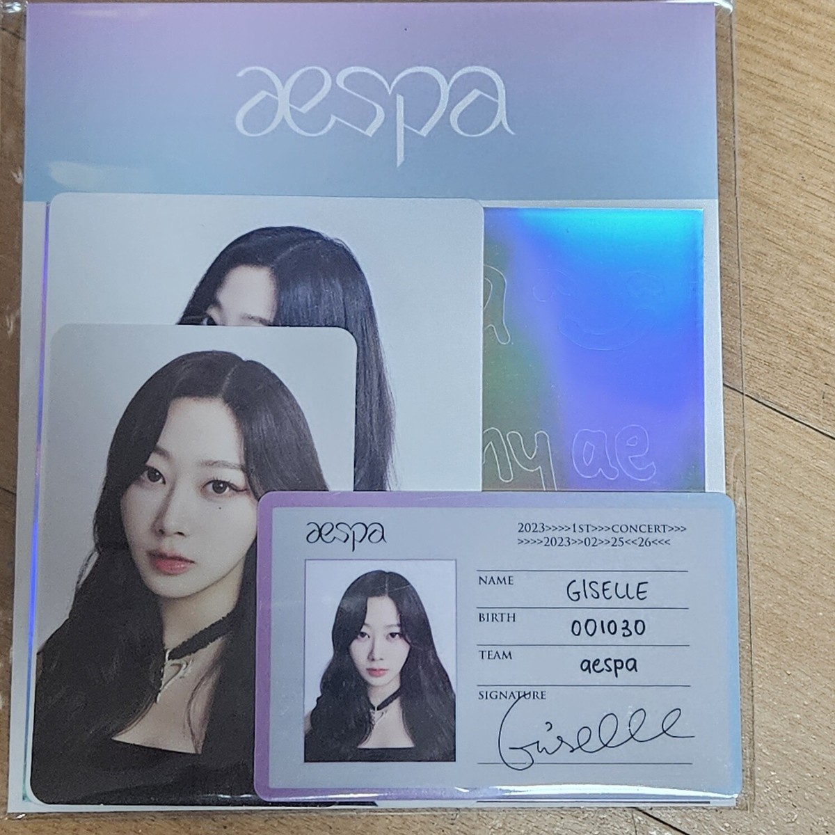 AESPA SYNK HYPER LINE 1st CONCERT OFFICIAL MD ID CARD + DECO