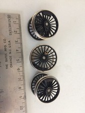 HORNBY 26mm WHEEL SET ON AXLES R859 & SUIT MANY slot in to chassis