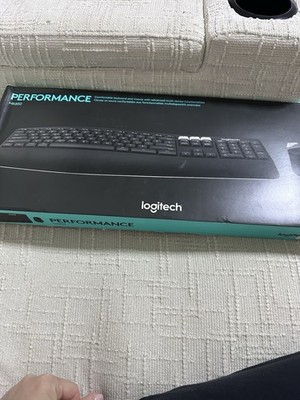 Logitech Performance MK 850 keyboard and mouse Wireless