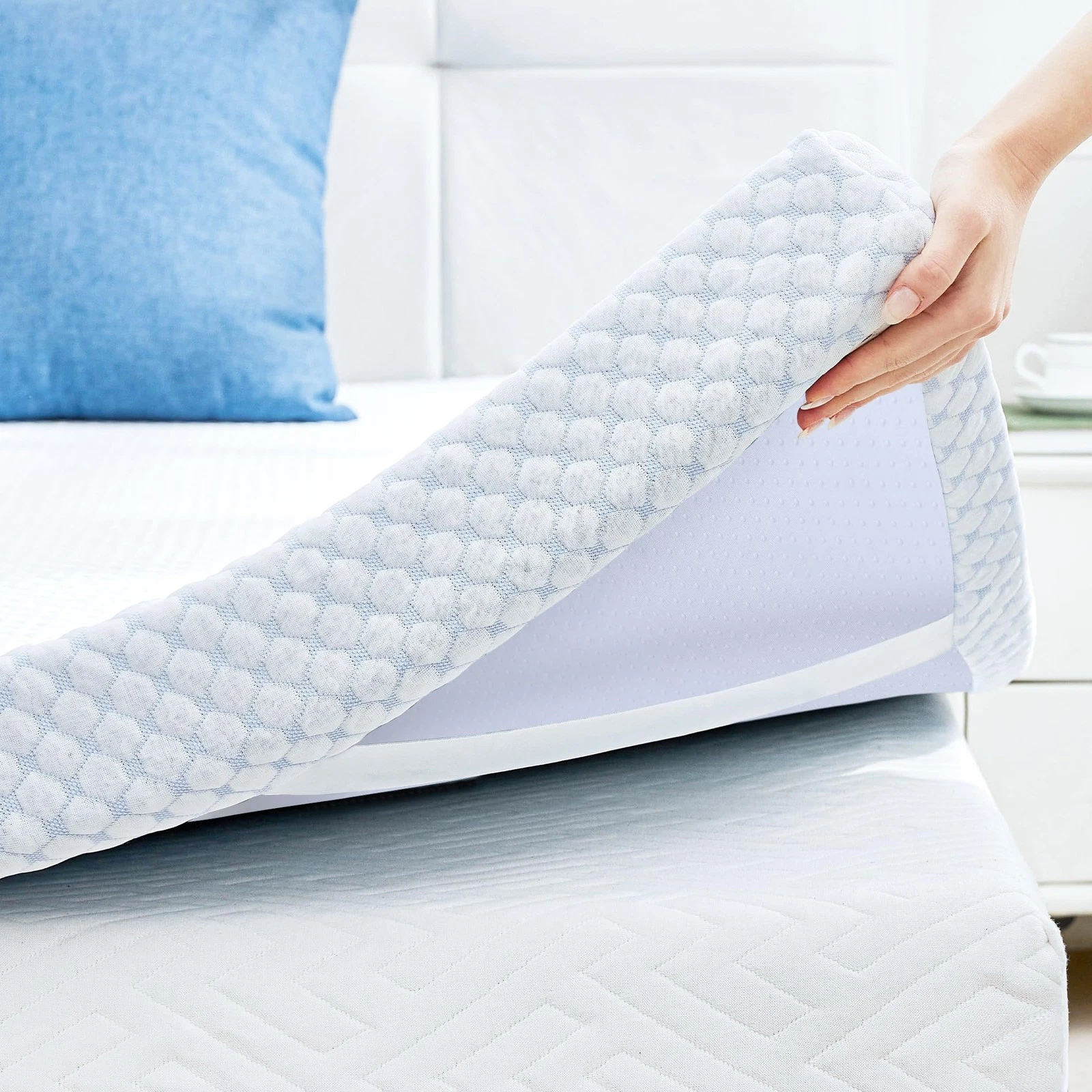1.5 Inch Twin XL Cooling Memory Foam Mattress Topper for Pressure , Bed Mattr...
