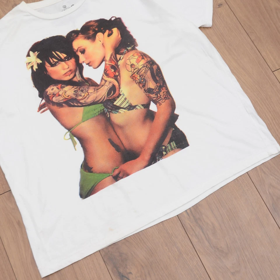 Rare Sexual Girl Lectro GROUNDED Men White Tattoo Female T-shirt Y2K Band Tee - Image 3 of 4