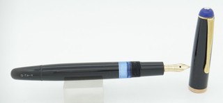 Montblanc 3 42G Black & Gold Piston Filler Fountain Pen 14kct Oblique Nib 1950