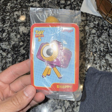 2025 Kelloggs Cereal Prize Toy Story 5 - WOODY SPOON with SNAPPY CARD - Sealed
