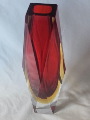 Gorgeous Italian Murano Sommerso red and amber tri-colour vase, (g) - Picture 8 of 22