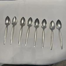 WM Rogers Mfg Co. Grapefruit Spoon Serrated Tip Silver Plate Vintage Set Of 8