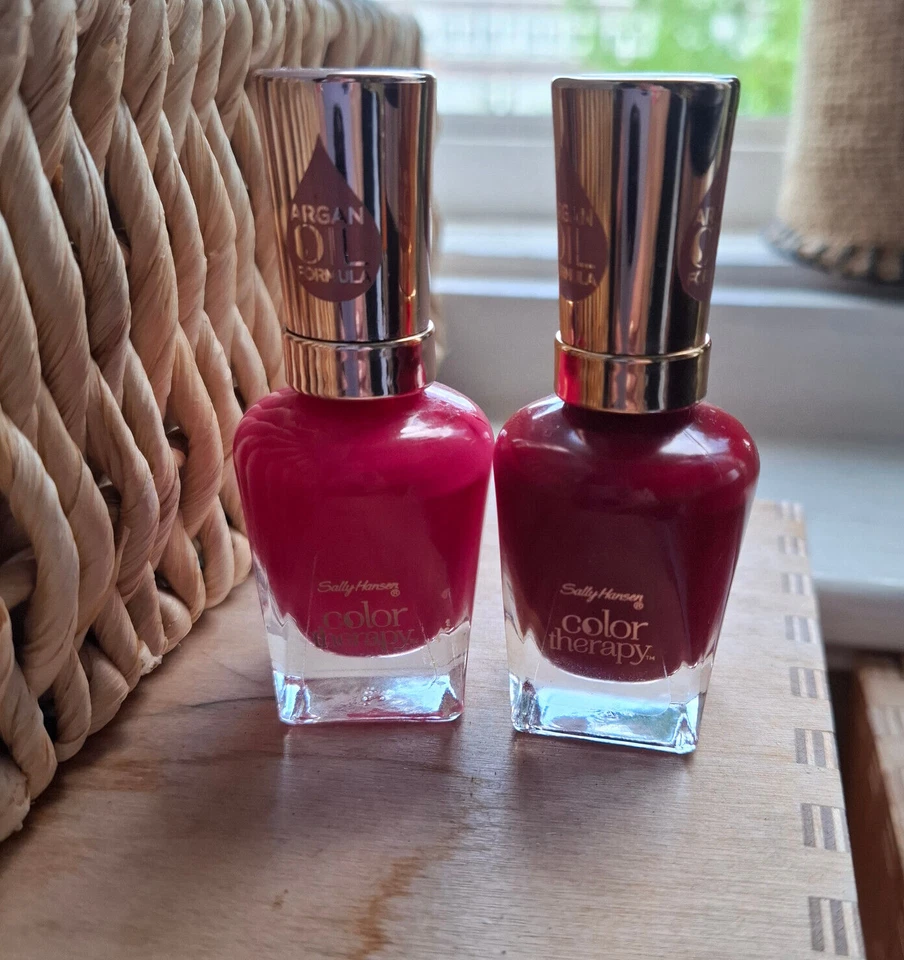 Sally Hansen Color Therapy Nagellack mit Arganöl "290" und "370" Pink & Weinrot