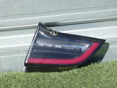TESLA MODEL 3 RIGHT SIDE LED TAIL LIGHT 1077404-00-B GENUINE JUNE2203 ...
