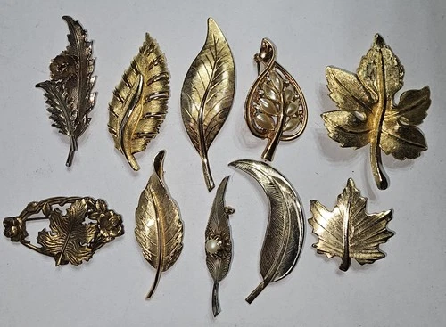 #450 Brooch/ Pin Lot, Leaves, Vintage To Modern Costume Jewelry