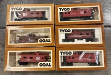 TYCO HO Scale AT SF/Chattanooga/SL SF TRAIN CABOOSE CAR - Lot of 6