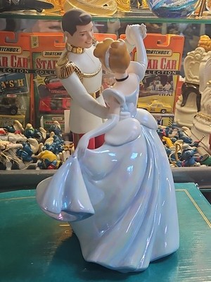 WDCC  Cinderella and Prince Charming ''So This Is Love'' W/BOX Disneyland Disney