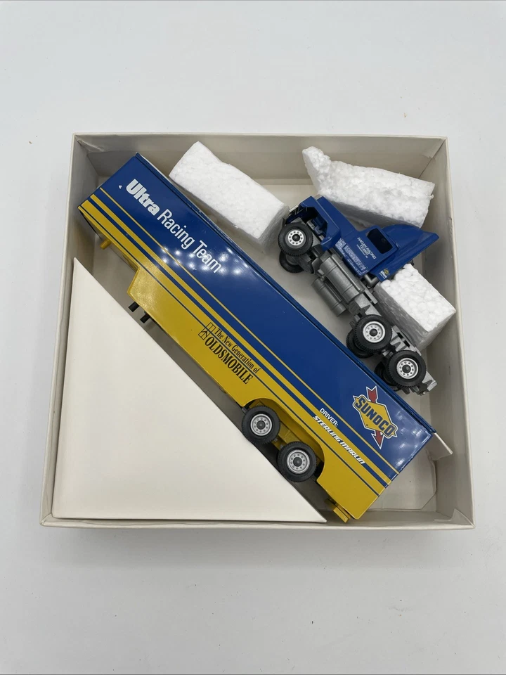 Remolque tractor Winross Sterling Marlin - escena de carreras americanas | AUTOGRAFIADO Foto 3 de 4